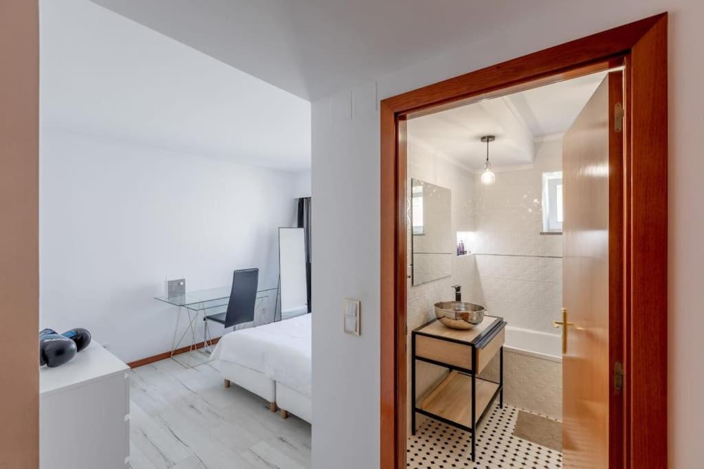 Spacious 3-Bedroom Condo In Lizbona Zewnętrze zdjęcie